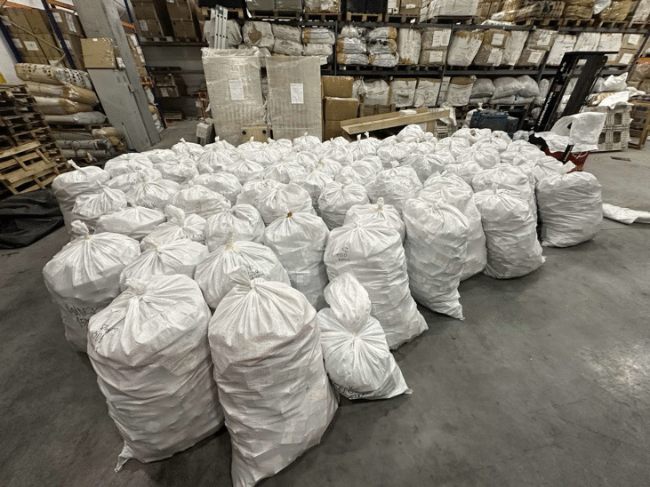 Голямо количество контрабандни цигари за над 820 000 лева задържаха митническите служители на МП Капитан Андреево