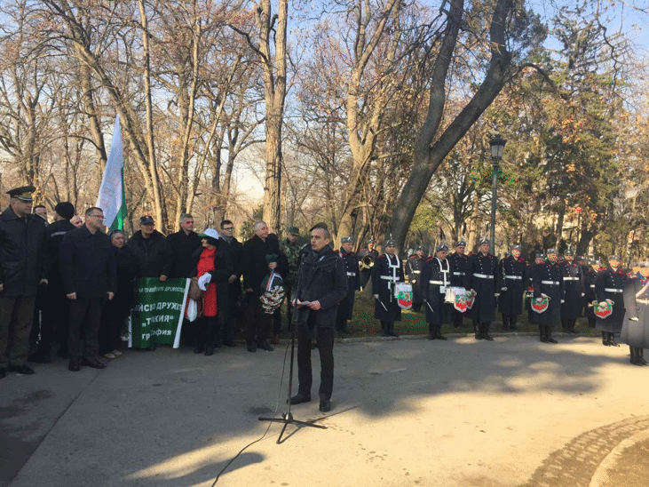 Паметник на Капитан Петко войвода – на Алеята на бележитите българи