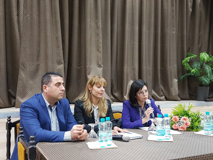 Министър Кунева: През 2017 Г. Бизнесът Ще Може Да Получава Финансиране За Дуално Обучение