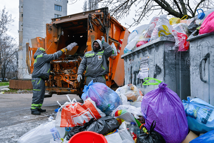 Над 377 тона отпадъци извозени за ден от трите най-засегнати района на София