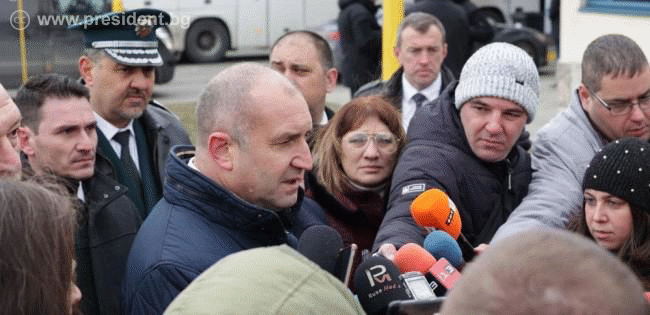 Държавният глава: Очаквам по най-бързия начин да бъде решен проблемът с издаването на документи за самоличност на хора от нашата историческа диаспора
