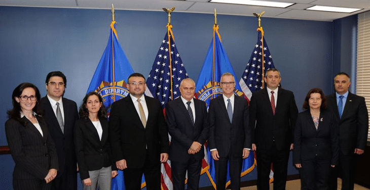 Министър Радев проведе работна среща със заместник-директора на ФБР