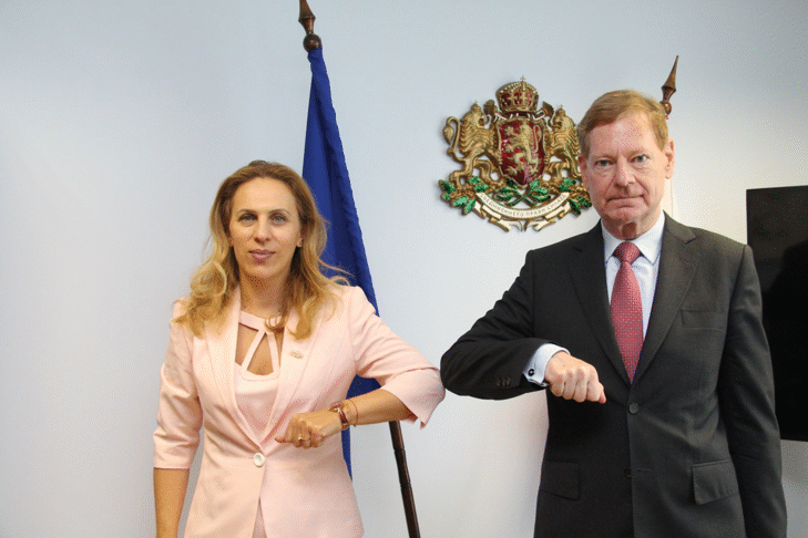 Вицепремиерът Марияна Николова проведе работна среща с г-н Торстен Гайслер, ръководител на бюрото на фондация "Конрад Аденауер"