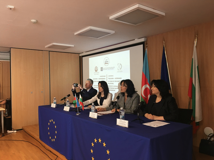 Министър Петкова: В двустранните отношения между България и Азербайджан поставяме акцент върху енергетиката