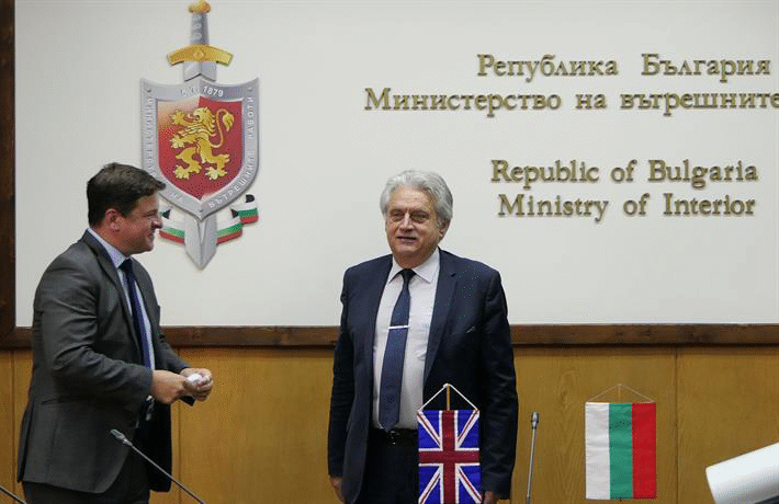Работна среща на министър Бойко Рашков с посланика на Обединеното кралство Великобритания и Северна Ирландия