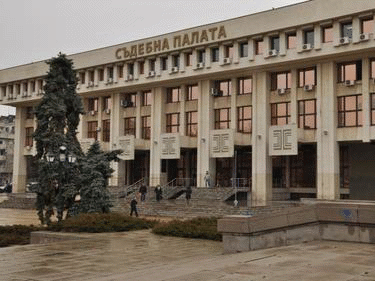 ОП-Сливен предаде на съд сирийски гражданин, обвинен в противозаконно подпомагане на 9 чужди граждани да преминават противозаконно през българска територия, както и за причиняване по непредпазливост смъртта на един от тях