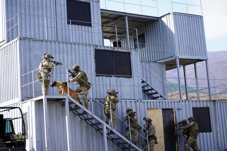 Военнослужещи от силите за специални операции на България, Румъния и САЩ демонстрираха способности на учението „Trojan Footprint 24“