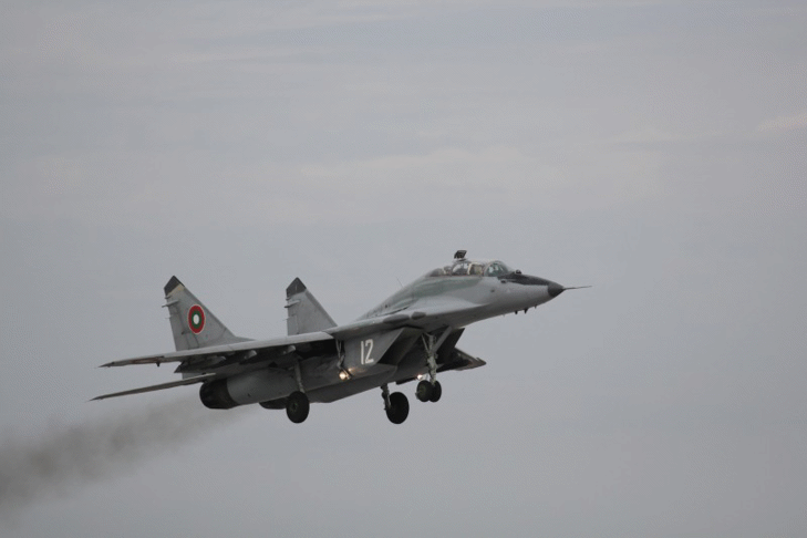 Първи полети за 2021 година проведоха днес екипажи от военните формирования на ВВС в Граф Игнатиево и Долна Митрополия Първи полети за 2021 година проведоха днес екипажи от военните формирования на ВВС в Граф Игнатиево и Долна Митрополия