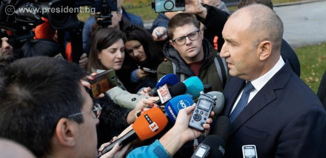 Президентът Радев: Когато управляващите и политическата класа приемат закони, които разграждат държавността, всички ние трябва да я съграждаме отново