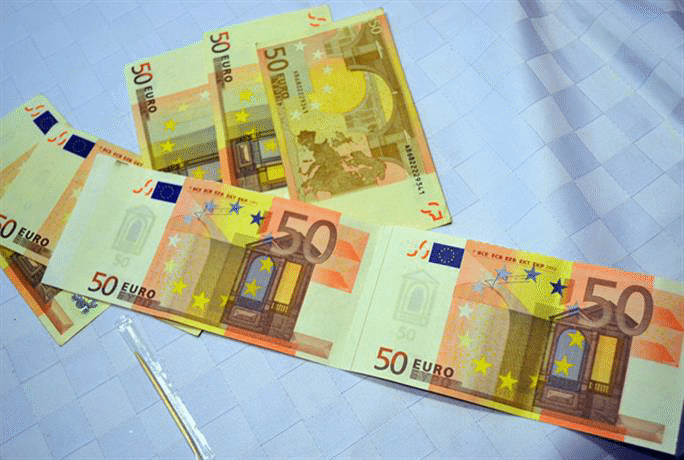 Служители на ГДБОП предотвратиха производството на близо 50 милиона неистински евро