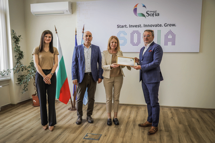 Нова „зелена карта" връчи Invest Sofia на инвеститор в столицата