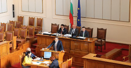 Потребителските спорове да бъдат уреждани извън арбитражните съдилища, реши на първо четене парламентът с промени в Гражданския процесуален кодекс