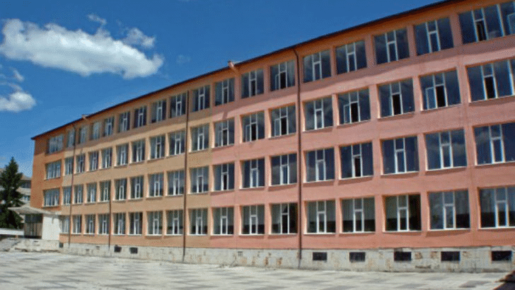 Защитените Училища В България Са 142, Средищните – 765