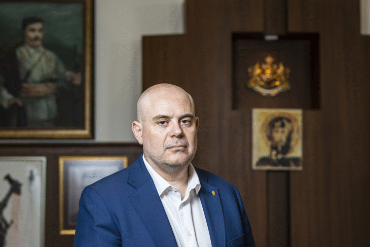 Иван Гешев пред БТВ: Исканията за оставката ми са от наследниците на номенклатурата, няма да я подам
