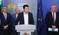 МС