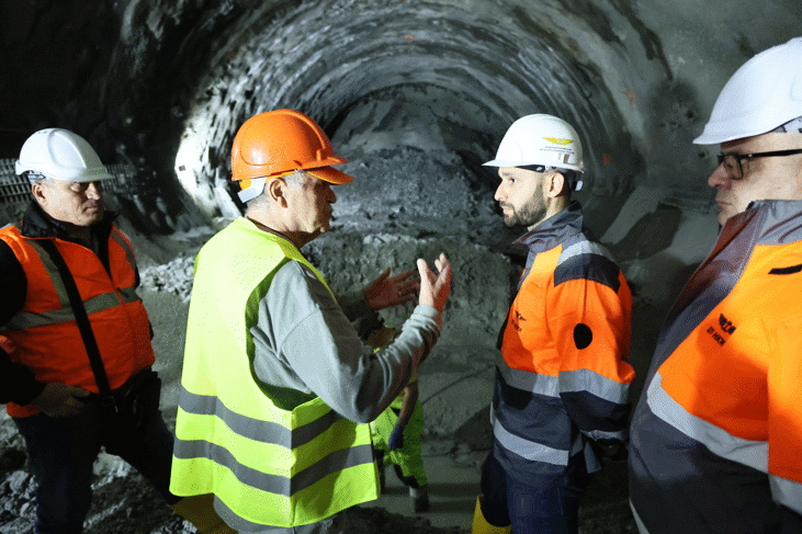 Остават 90 метра до прокопаването на тунел „Лозарево“, който е най-дългият двупътен жп тунел на Балканите