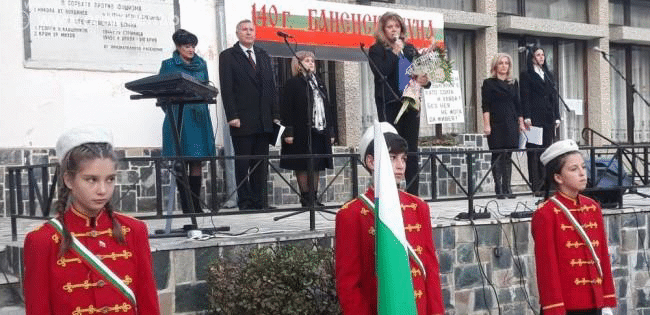 Вицепрезидентът Илияна Йотова: В единението на народа е силата и мощта на една държава