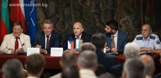 Президентът Радев: Справянето с дефицита на критични способности изисква преодоляване на дълбоката фрагментация в европейската отбранителна наука и отбрана