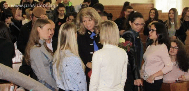 Студентска лаборатория „Перспективи за развитие с българска диплома“ организира вицепрезидентът във Варна