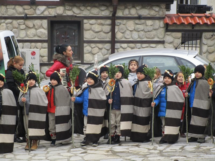 Деца от ДГ № 4 „Роса“ - Благоевград поздравиха Дирекция НП „Рила“ за предстоящите празници