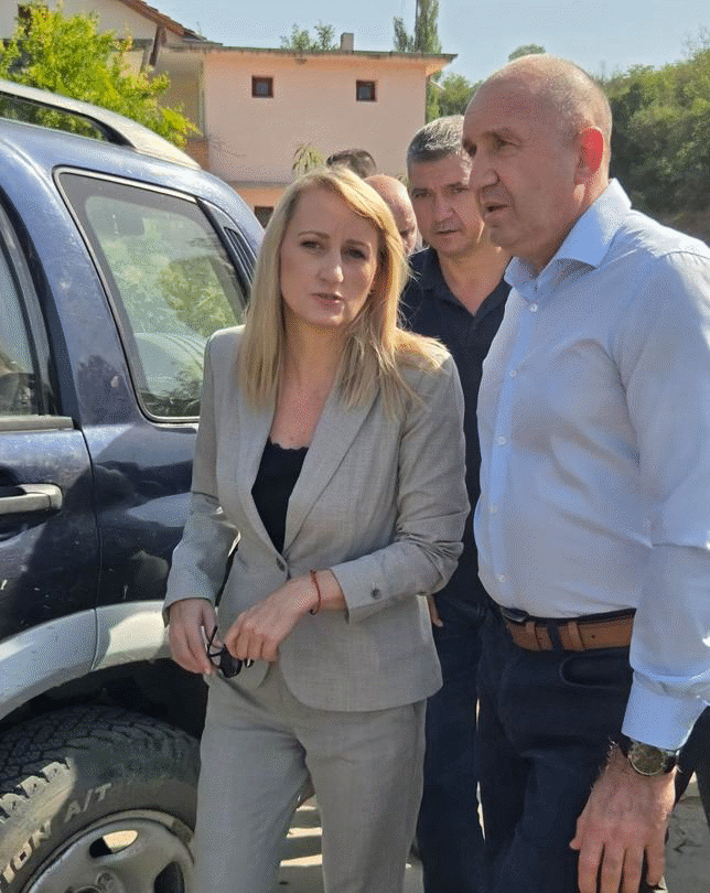 Министър Росица Карамфилова: Следим водоизточниците, за да гарантираме безопасна вода за хората в Струмяни