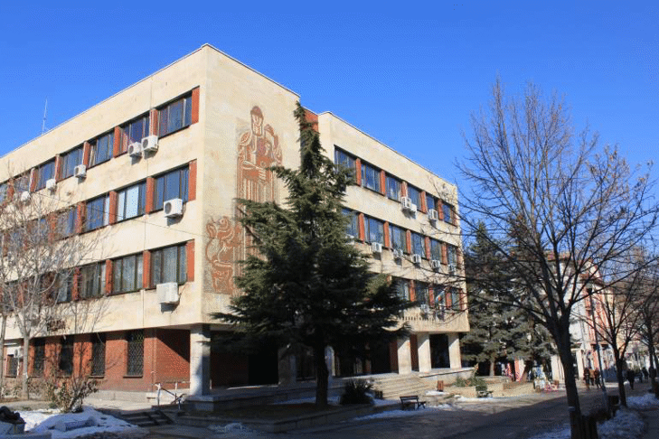 Води се досъдебно производство срещу мъж, стрелял с автомат в центъра на Дупница