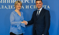 Министър Весела Лечева се срещна със специалния пратеник на ФИДЕ ММС