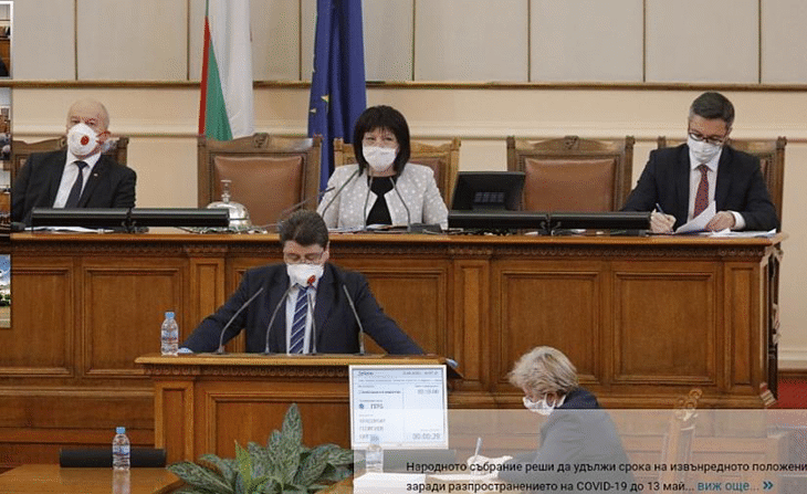 Народното събрание реши да удължи срока на извънредното положение заради разпространението на COVID-19 до 13 май