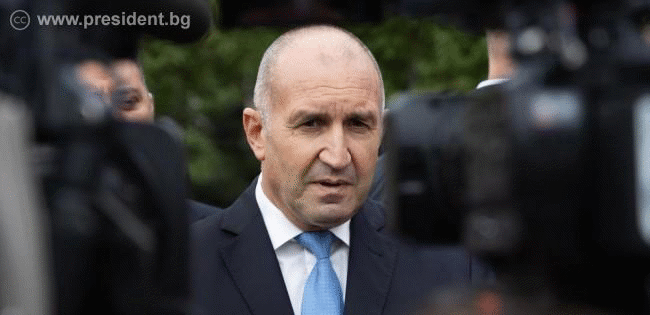 Румен Радев: Самоувереността на управляващите е измамна, защото стабилността на едно управление зависи не само от парламентарната подкрепа, а негодуванието сред българите расте