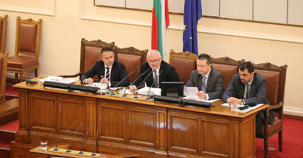 Парламентът прие окончателно на второ четене промените в Изборния кодекс