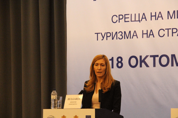 Министър Ангелкова: С общ бранд „Дунав“ и съвместни проекти на държавите ще популяризираме Дунавския регион