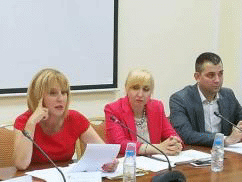 Омбудсманът Мая Манолова: Не машините бъркат броенето, а организаторите