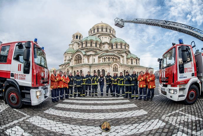 Фотоизложба, посветена на ежедневието на столичните пожарникари, ще бъде открита утре