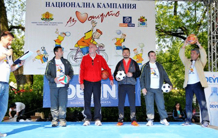 1500 деца спортуваха заедно с министъра на спорта