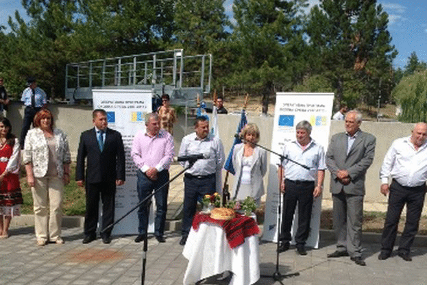Министър Греков откри обновен градски парк по Програмата за развитие населските райони /2007-2013 г./