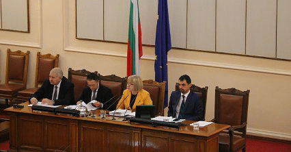 Народното събрание прие окончателно на второ четене промените в Закона за акцизите и данъчните складове