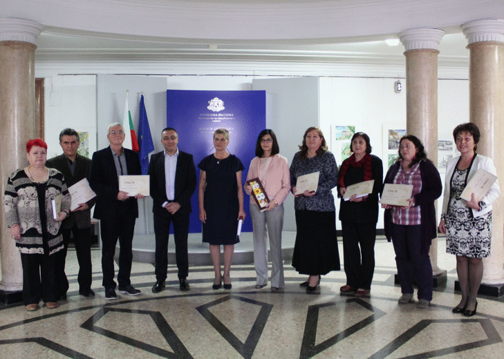 Министър Кунева Връчи Наградите „Константин Величков“ На 8 Учители