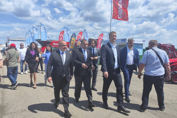 Министър Абровски: МЗХ ще продължи да работи за повишаване на конкурентоспособността и устойчивото развитие на българското земеделие