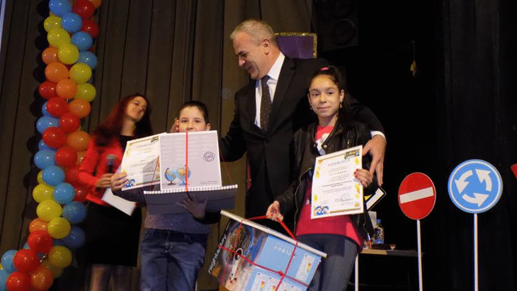 Награди за участниците в Националния конкурс за рисунка „Аз и Детското полицейско управление“