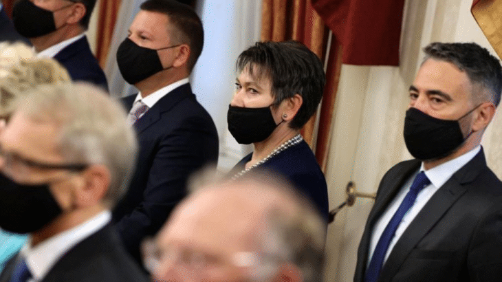 Министърка не знае за кредитите на Пеевски и акциите на ПИБ. ГДНП, ДАНС, БНБ и Прокуратурата проверяват ББР