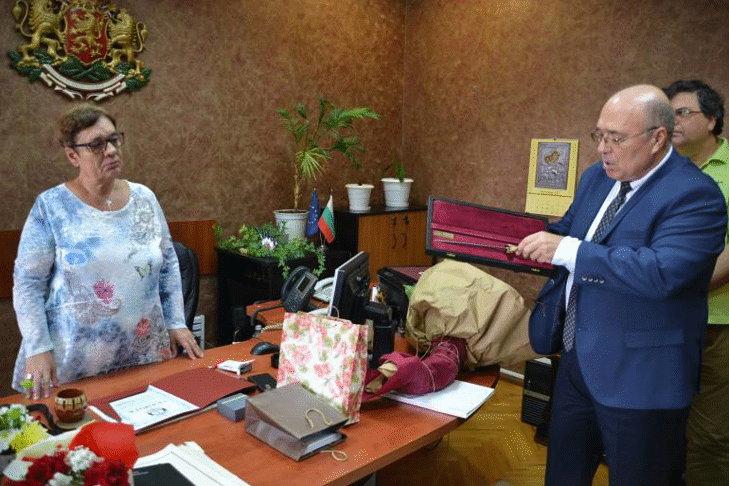 Административният ръководител на Апелативна прокуратура във Варна Ружа Големанова е отличена от главния прокурор на Република България с кортик „За заслуга“