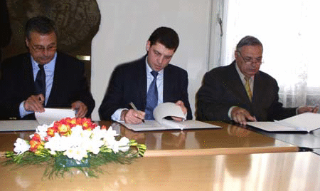 Министър Велчев Подписа Споразумение С Бск И Синдикатите