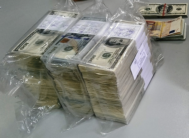 Контрабандна валута за 55 000 лева задържаха митническите служители на ГКПП Капитан Андреево