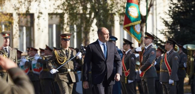 Президентът Радев към випускниците на Военната академия: Създаването на по-добри условия във Въоръжените сили ще зависи и от вашето лидерство и борбеността на всеки от вас