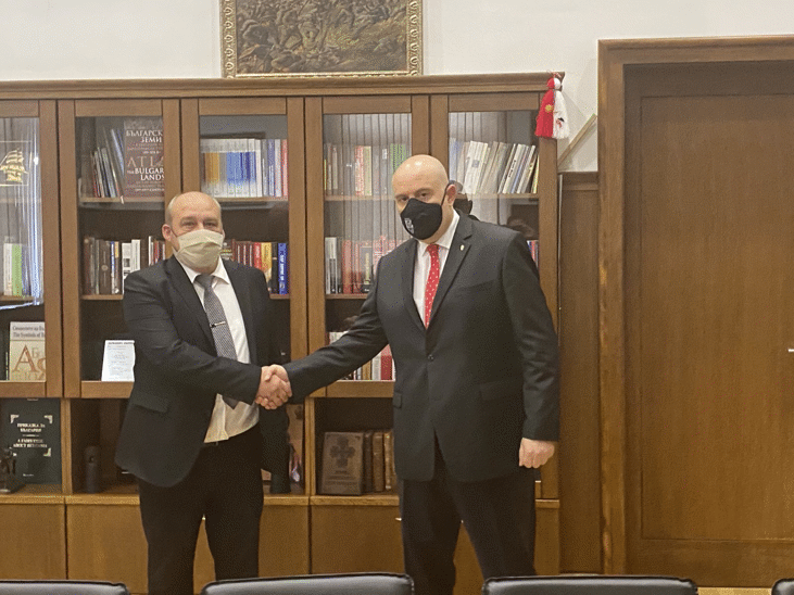 Главният прокурор Иван Гешев връчи акта за встъпване в длъжност на апелативния прокурор на Бургас Любомир Петров