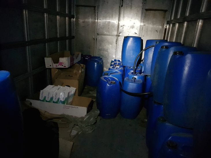 1191 кутии цигари и 2200 л алкохол от различни видове в нарушение на ЗАДС откри митническа мобилна група