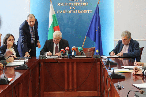 Новият КТД в отрасъл Здравеопазване регламентира увеличение на работните заплати