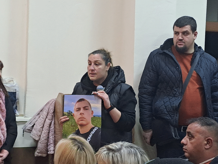 Иван Гешев пред близки на убити в катастрофи: Прокуратурата и аз ви чуваме, но само с общи усилия може да спасим други деца