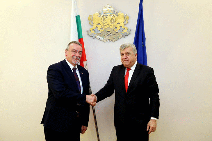 Министър Манол Генов се срещна с посланика на Чешката Република Н. Пр. Мирослав Томан