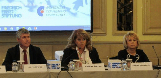 Вицепрезидентът: Липсва реалистична и дългосрочна икономическа програма за развитието на България